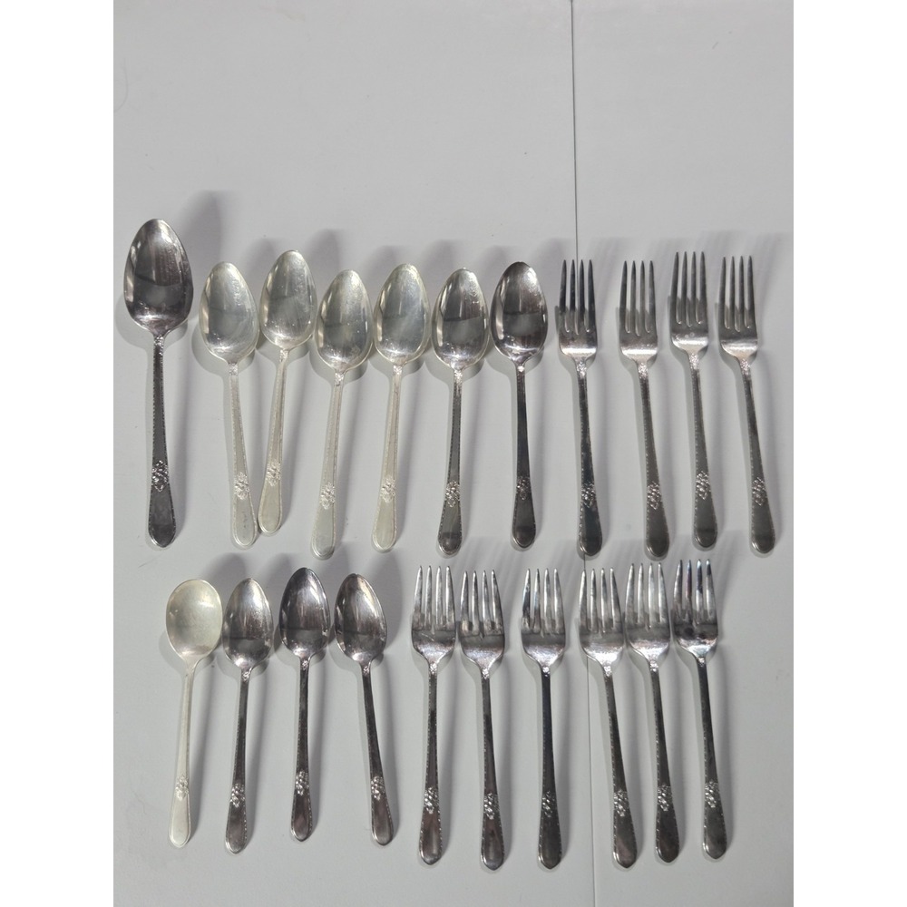 1847 Rogers Bros ADORATION Int'l Silverplate Lot Of 21 Spoons Forks